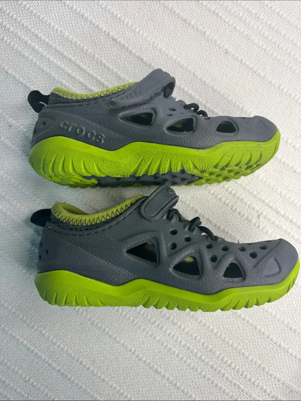 CROCS Kids toddler size 8, Gray & Lime Water Swift water Expedition, water shoes